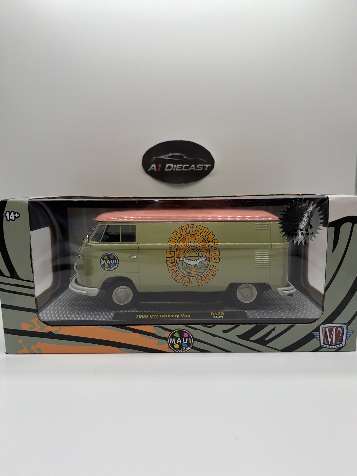 M2 Machines 1/24 1960 VW Delivery Van