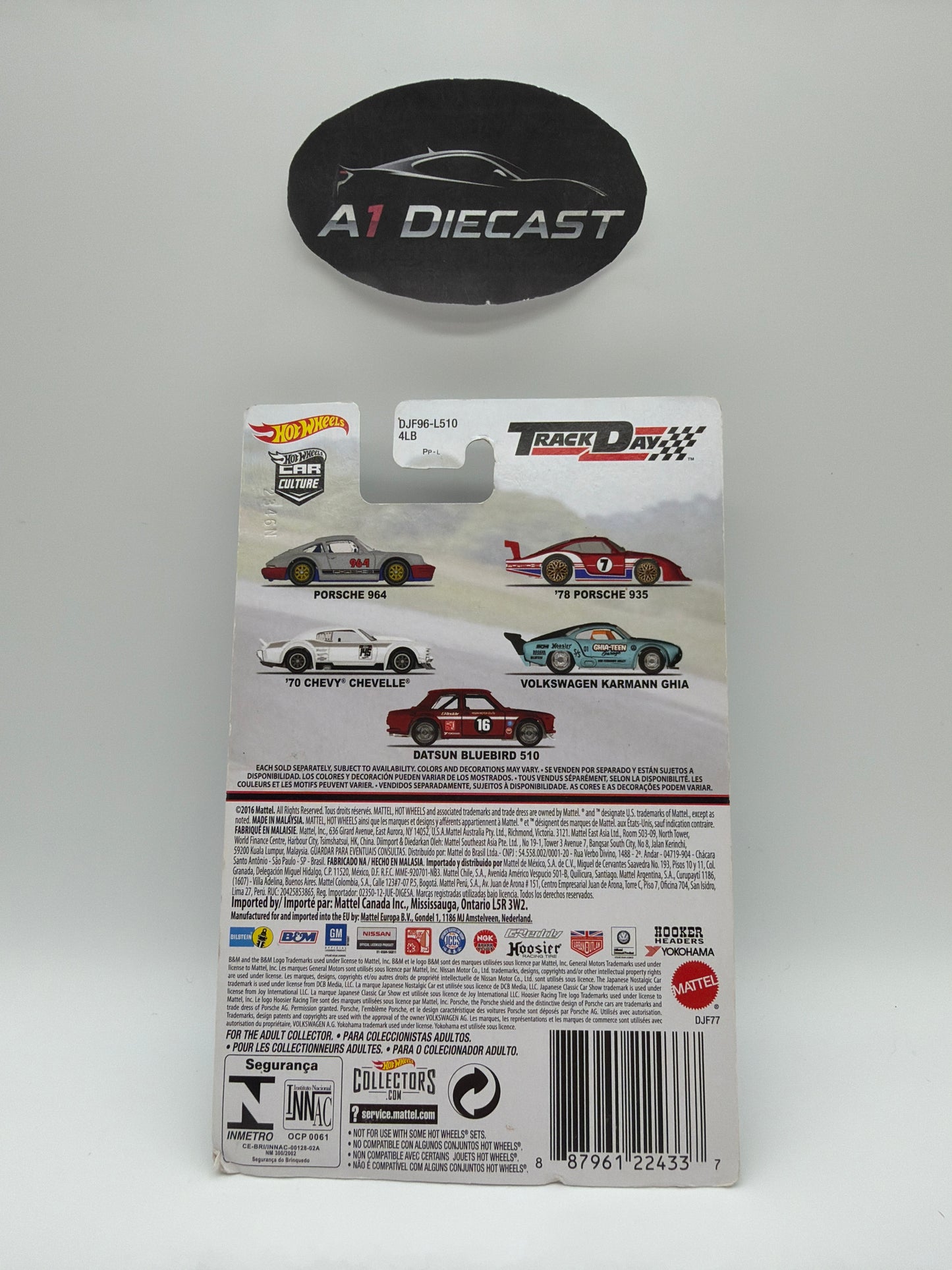 Hot Wheels Car Culture Track Day Volkswagen Karmann Ghia