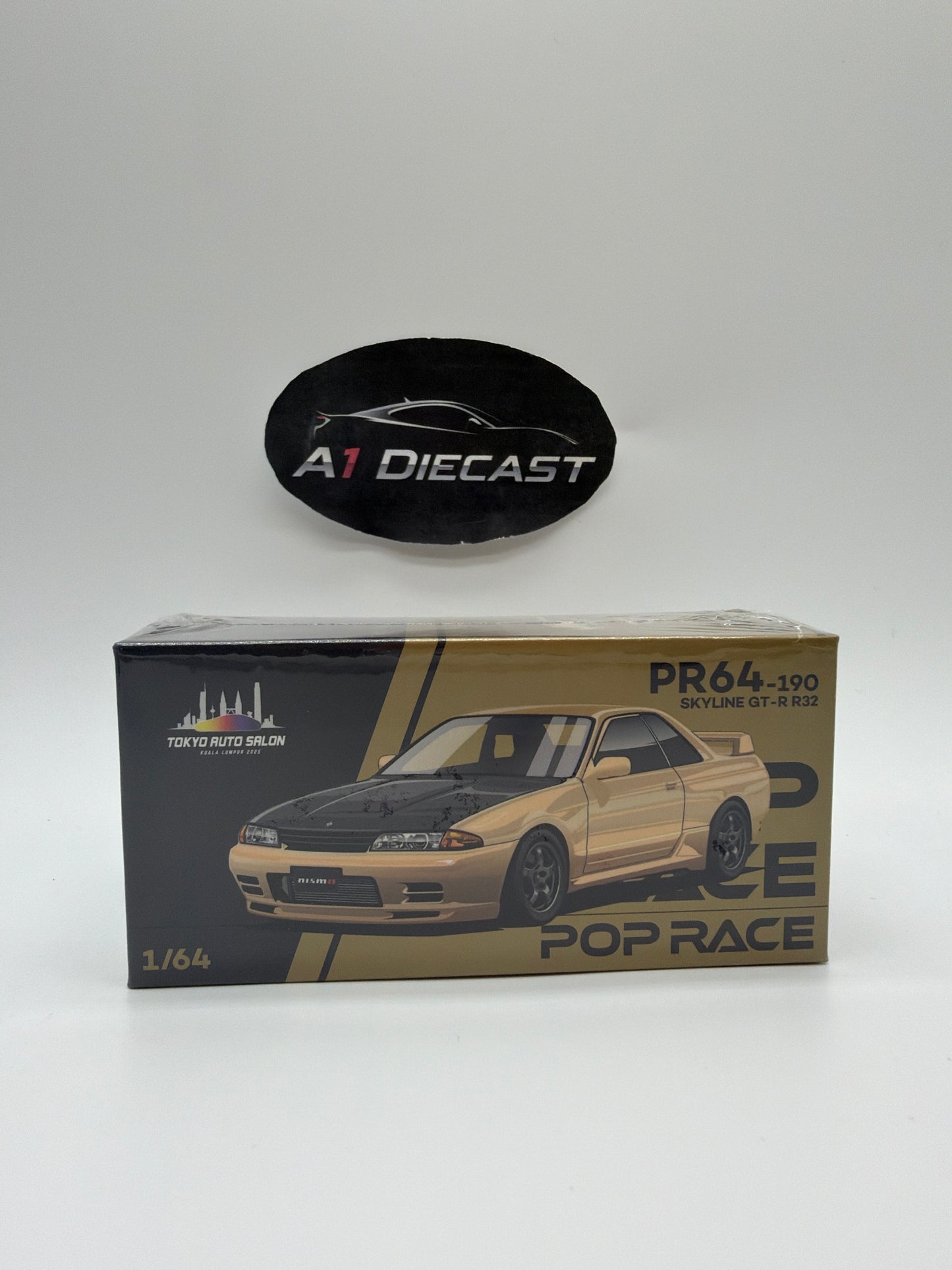 Pop race Tokyo Auto Salon Skyline GT-R R32 // 190