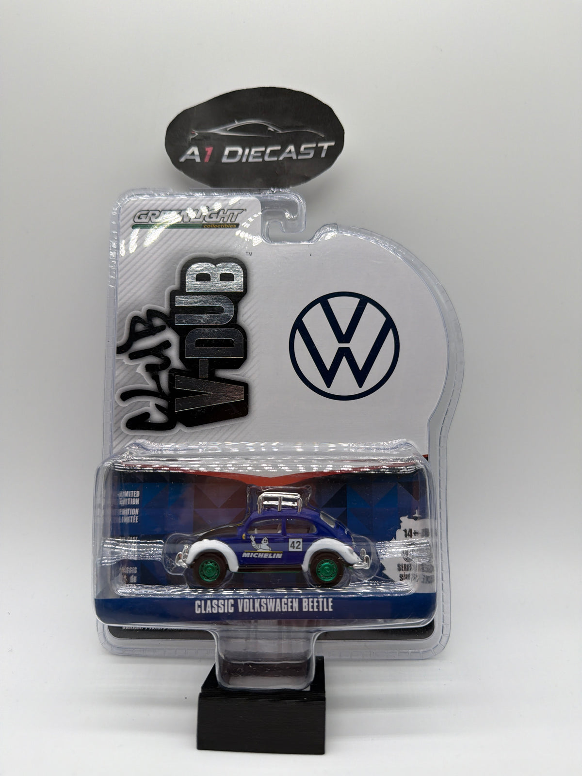 GreenLight V-Dub Club Classic Volkswagen Beetle Chase