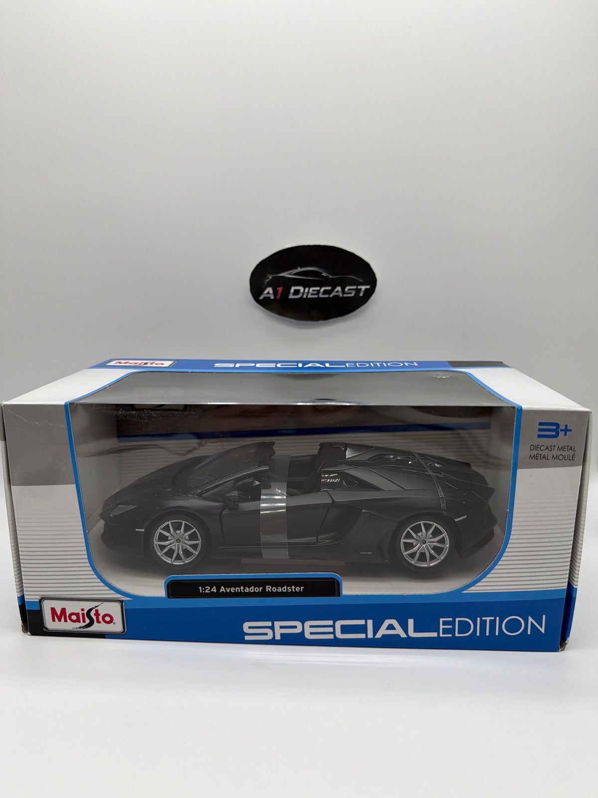 Maisto 1:24 Aventator Roadster