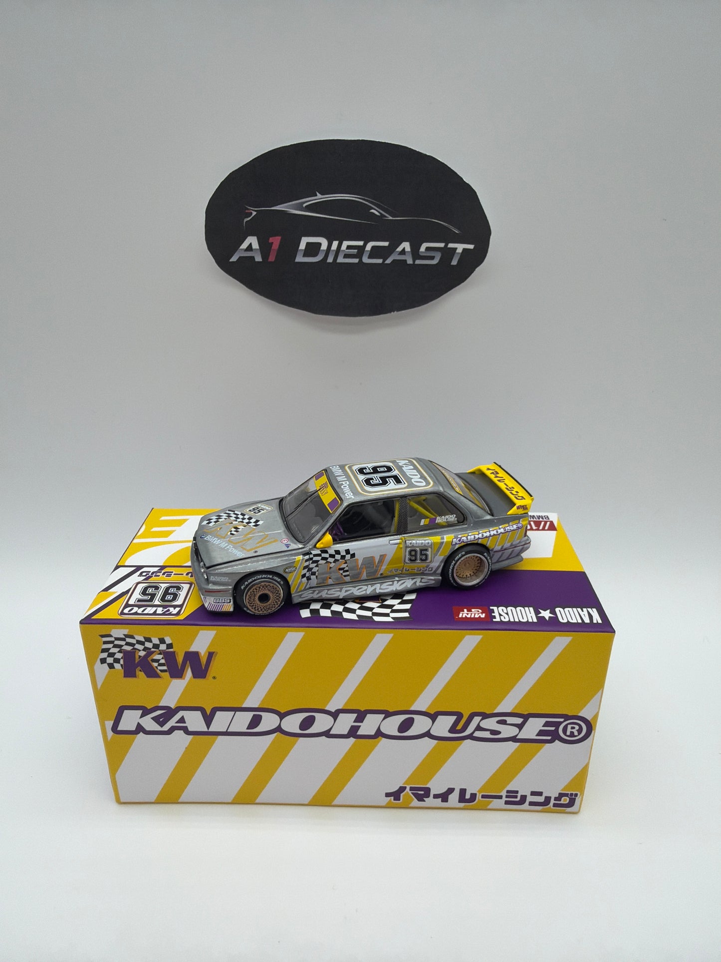 Kaido House Mini GT BMW E30 Kaido KW V1 - KHMG194 Chase