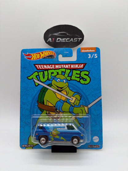 Hot Wheels Premium Teenage Mutant Ninja ‘70s Van 3/5
