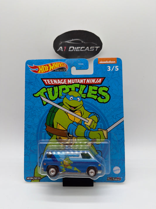 Hot Wheels Premium Teenage Mutant Ninja ‘70s Van 3/5