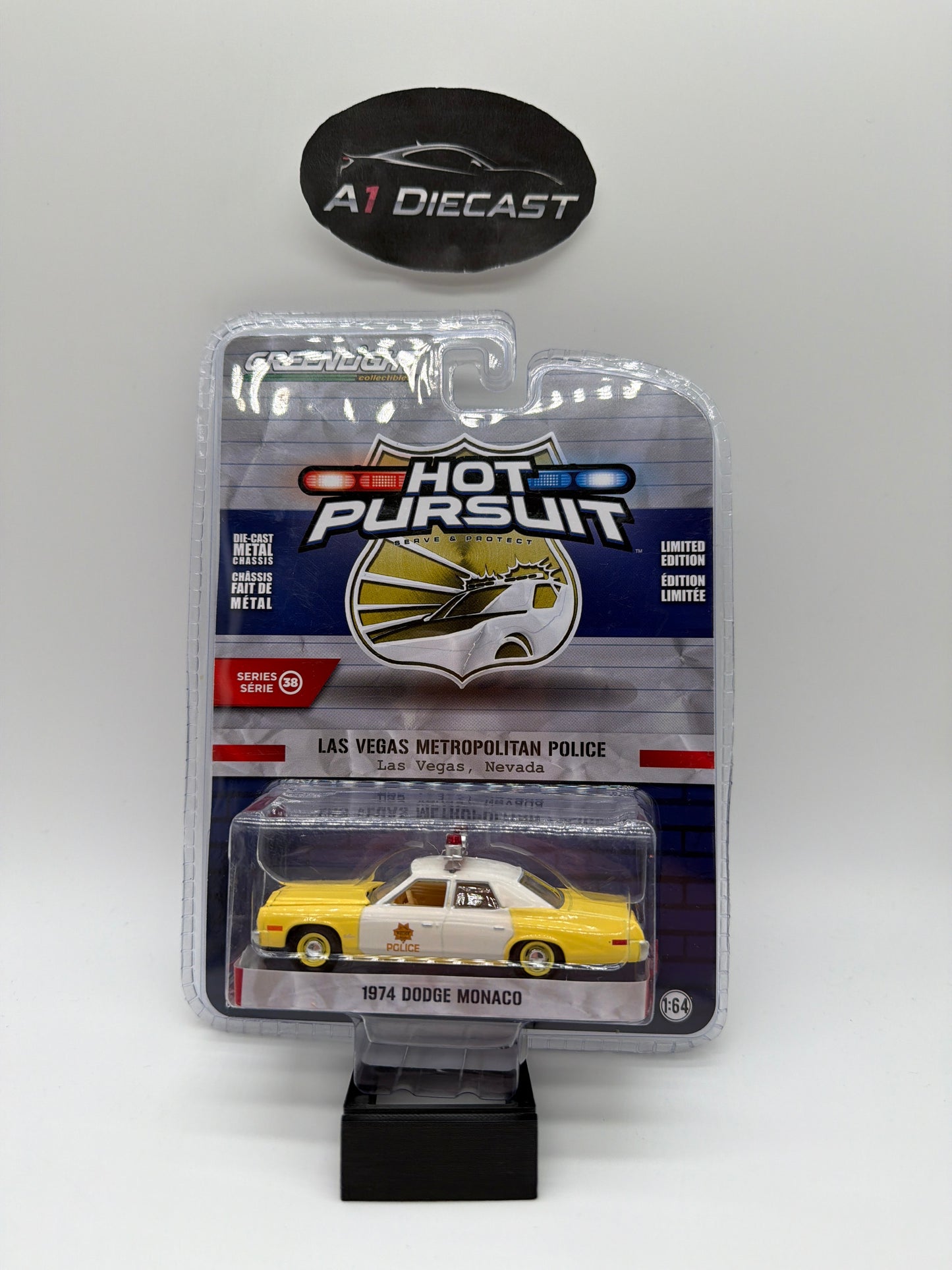 Greenlight Hot Pursuit 1974 Dodge Monaco