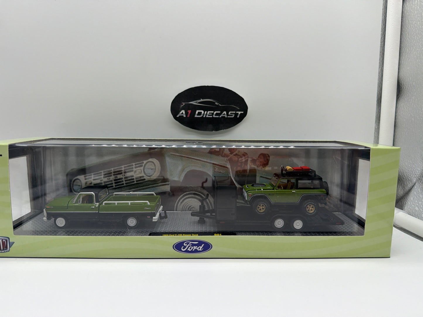 M2 Machines Transport 1969 Ford F-100 Ranger Truck & 1971 Ford Bronco