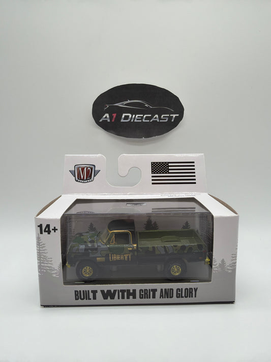 M2 Machines Detroit Muscle Special Release S60 1972 Ford F-250 Explorer 4x4 Chase
