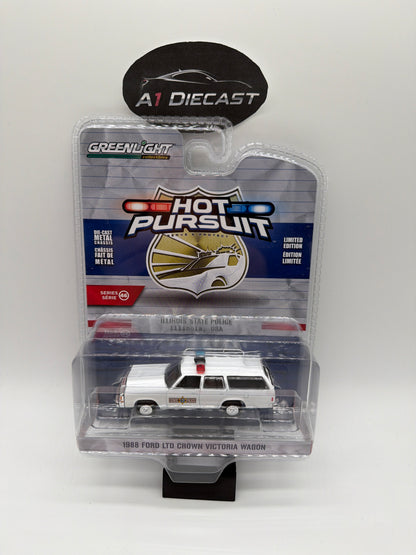 Greenlight Hot Pursuit 1988 Ford LTD Crown Victoria Wagon