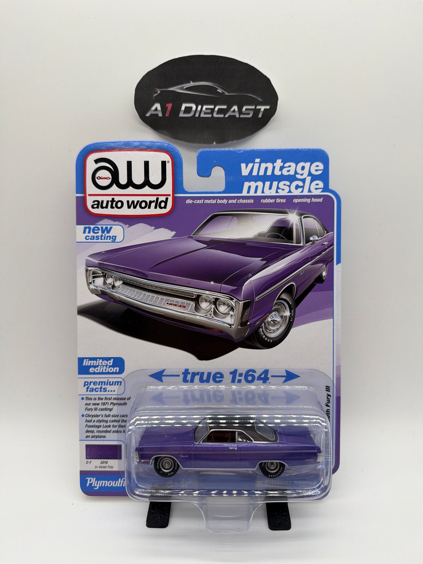 Auto World Premium 1971 Plymouth Fury III