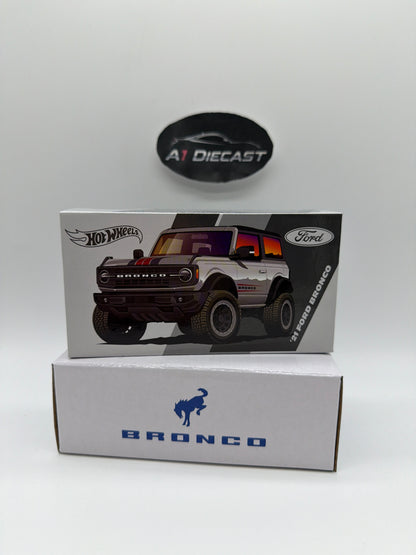 Hot Wheels Red Line Club ‘21 Ford Bronco Chase