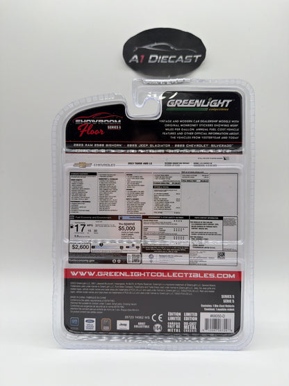 Greenlight Showroom Floor Series 5 2023 Chevrolet Tahoe LS
