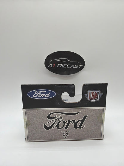 M2 Machines 1932 Ford Roadster Chase