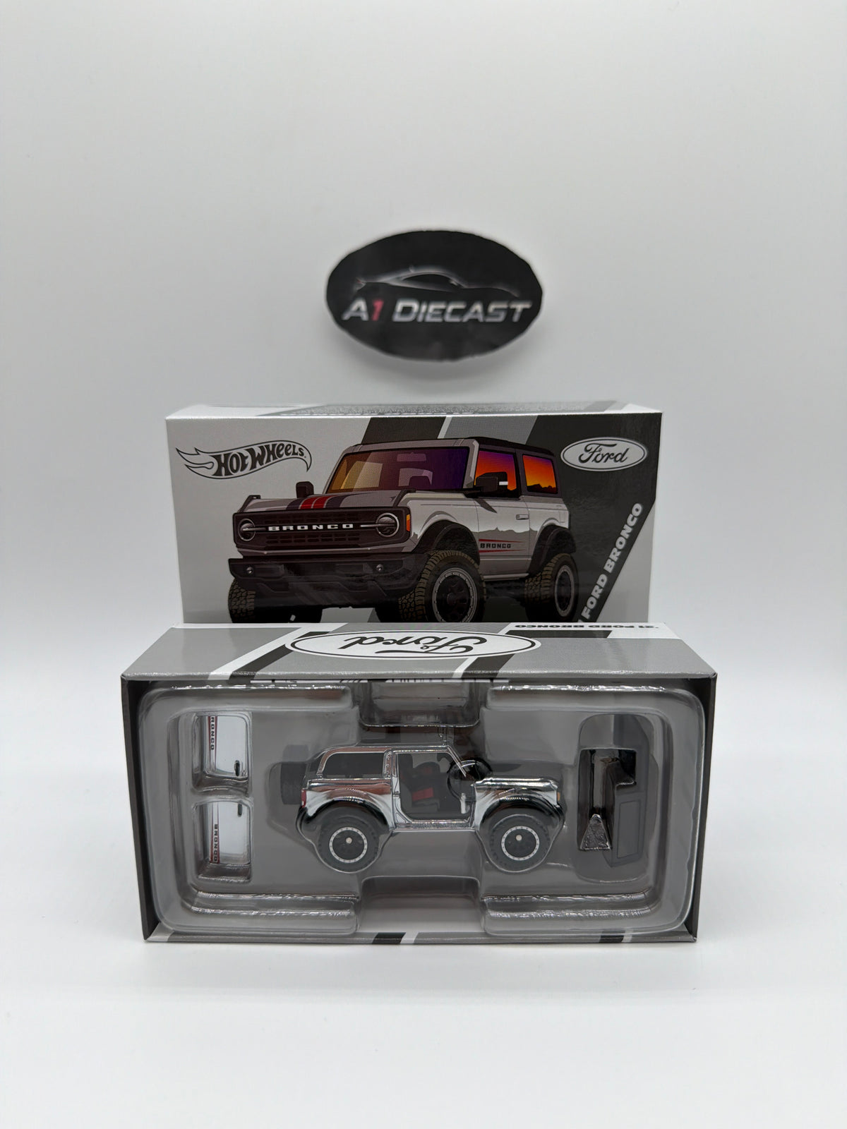 Hot Wheels Red Line Club ‘21 Ford Bronco Chase