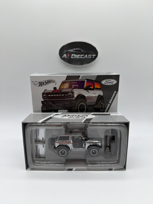 Hot Wheels Red Line Club ’21 Ford Bronco Chase
