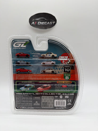 Greenlight Tokyo Torque Series 10 1972 Nissan skyline 2000 GT-R (KPC10)(50TH Victory) Chase