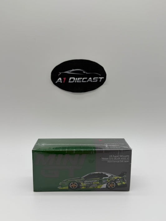 Mini GT LB-Super Silhouette Nissan S15 Silvia #555 V2