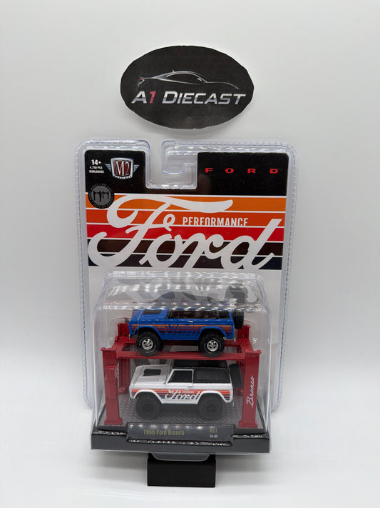 M2 Machines Auto-Lift 1966 Ford Bronco (Broken Grill)
