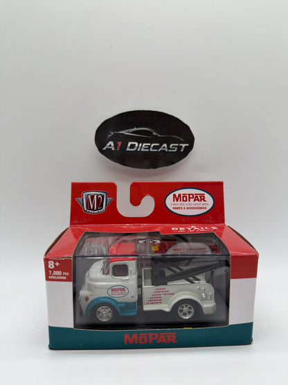 M2 Machines 1957 Dodge COE Tow Truck