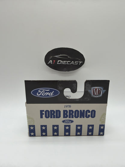 M2 Machines 1976 Ford Bronco Chase
