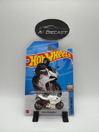 Hot Wheels Ducati 1199 Panigale Treasure Hunt