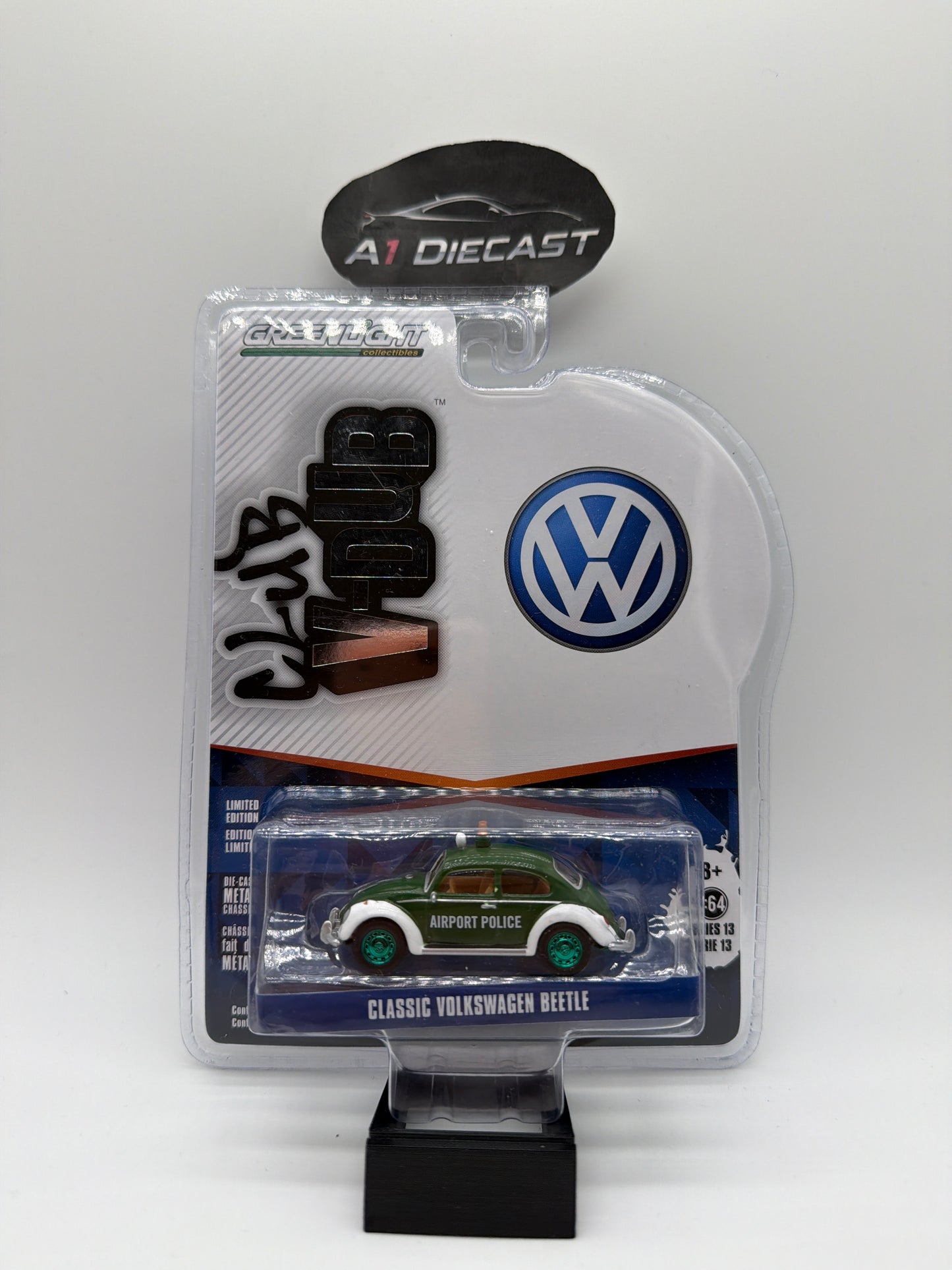 GreenLight V-Dub Club Classic Volkswagen Beetle Chase