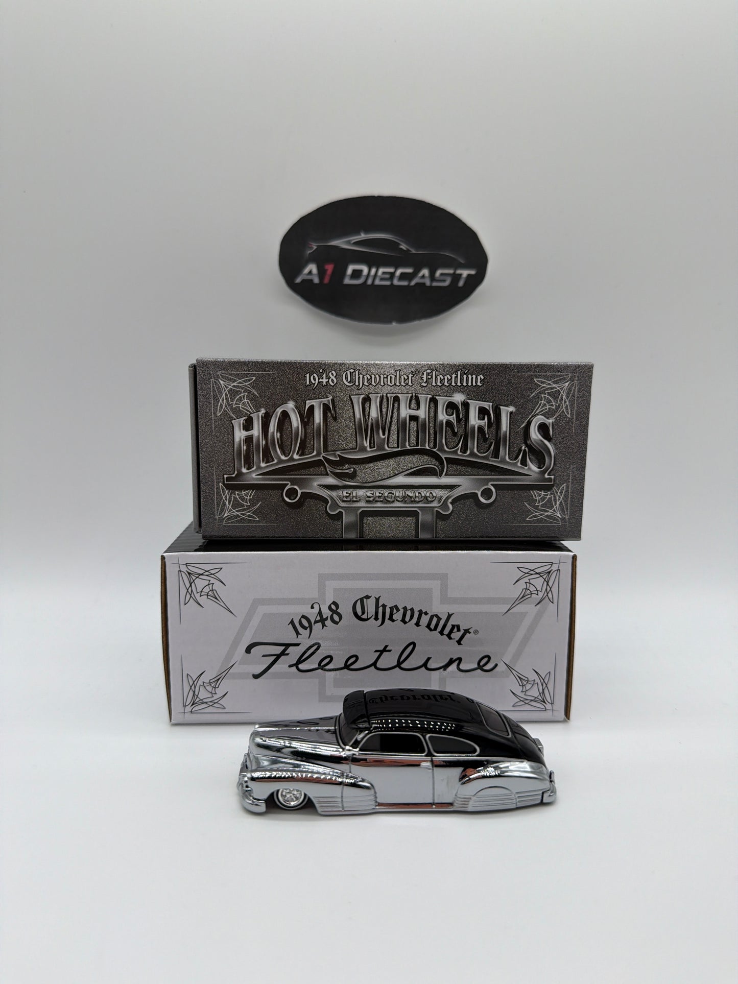 Hot Wheels Red Line Club 1948 Chevrolet Fleetline Chase