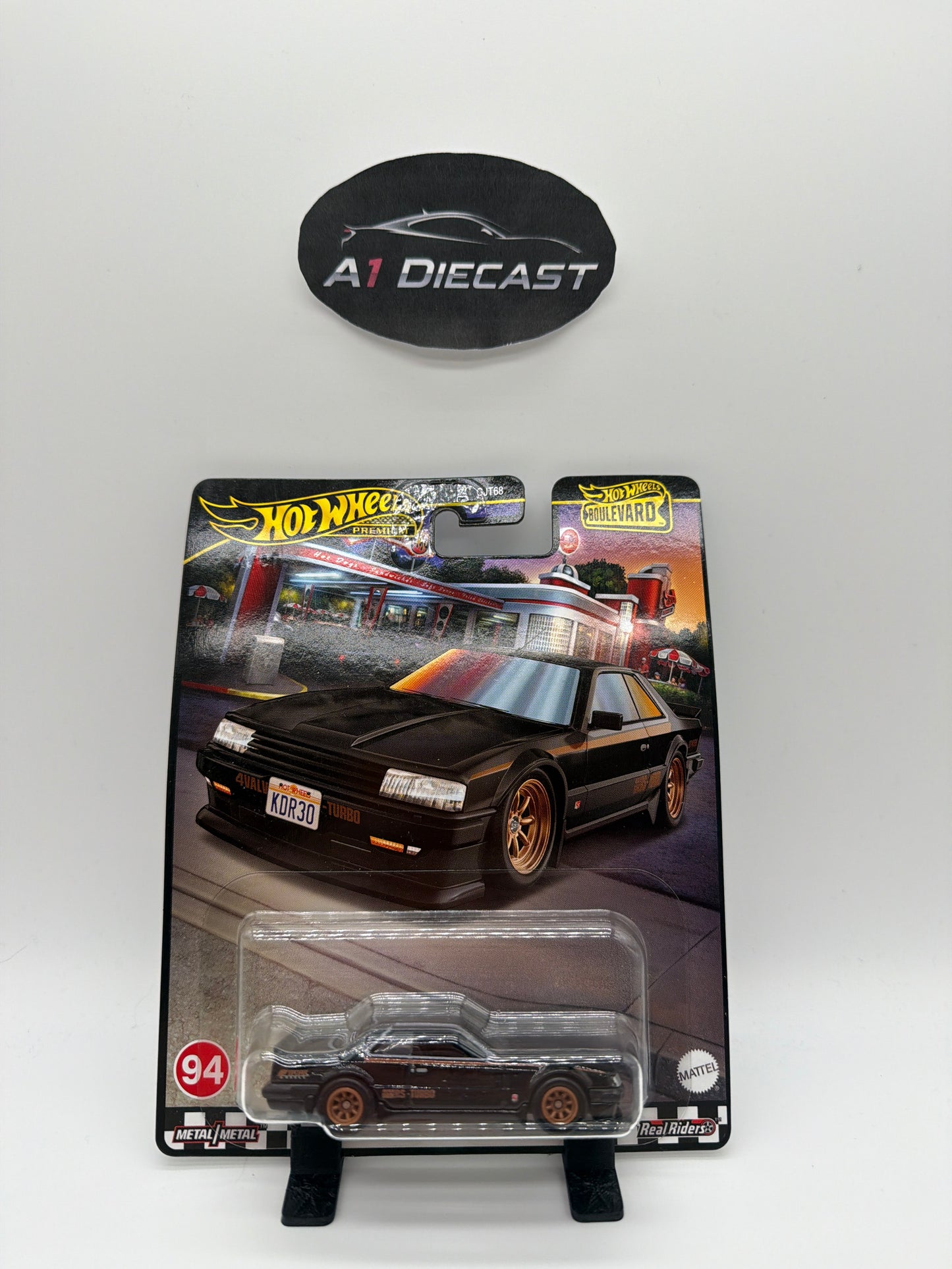 Hot Wheels Premium Boulevard Nissan Skyline RS (KDR30)