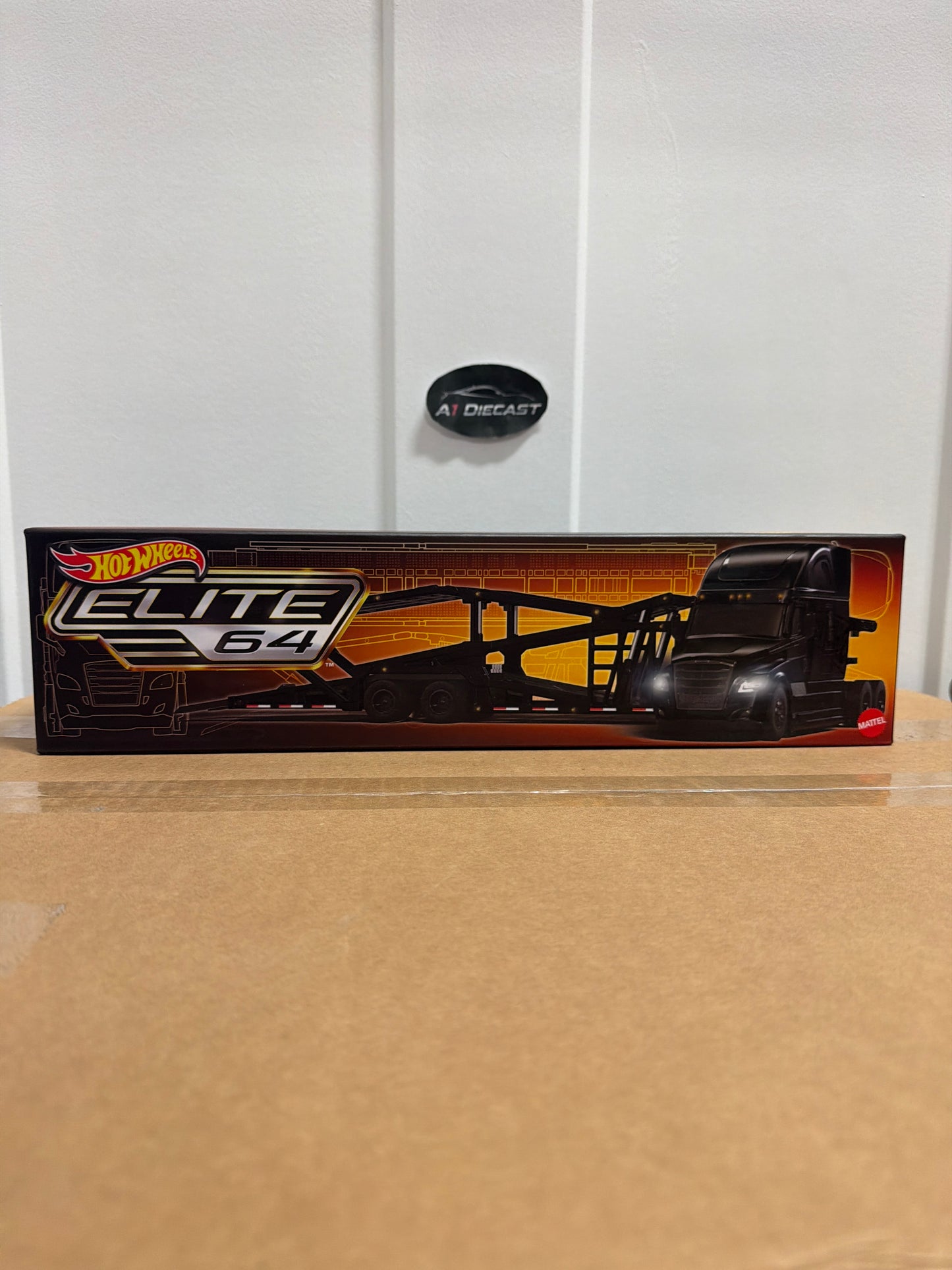 Hot Wheels Elite 64 Freightliner Cascadia