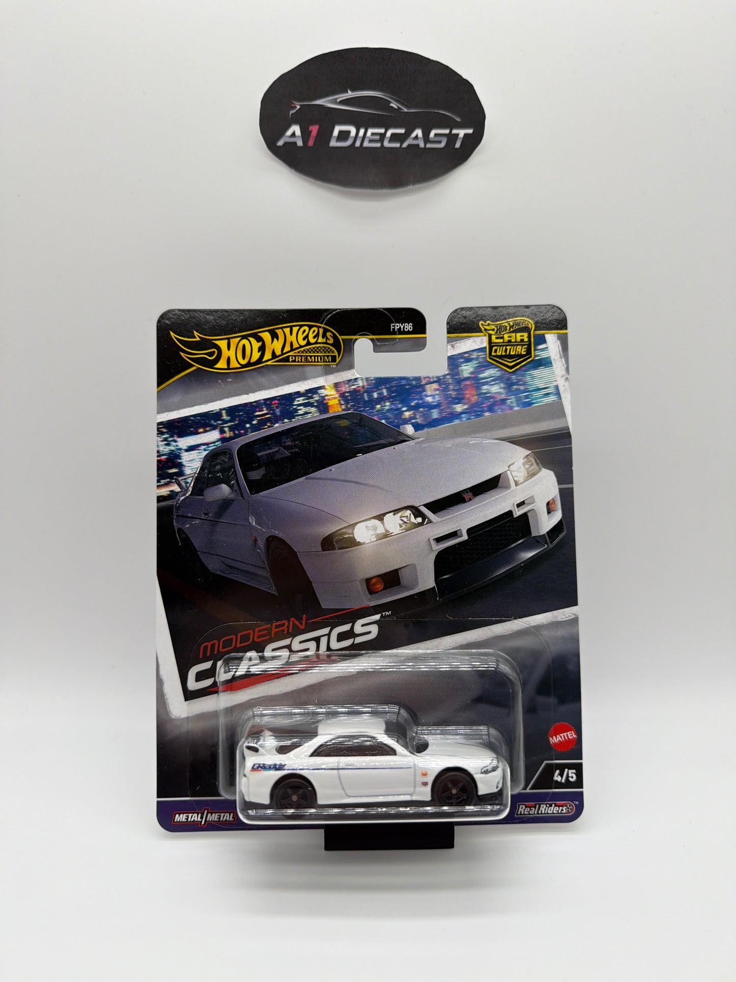 Hot Wheels Premium Car Culture Nissan Skyline GT-R (BCNR33)