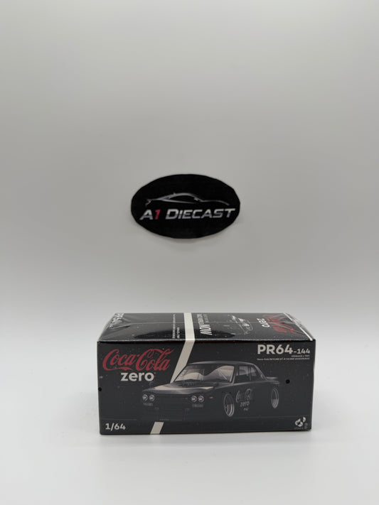 Pop Race x Tiny Coca-Cola Skyline GT-R V8 Drift (Hakosuka)