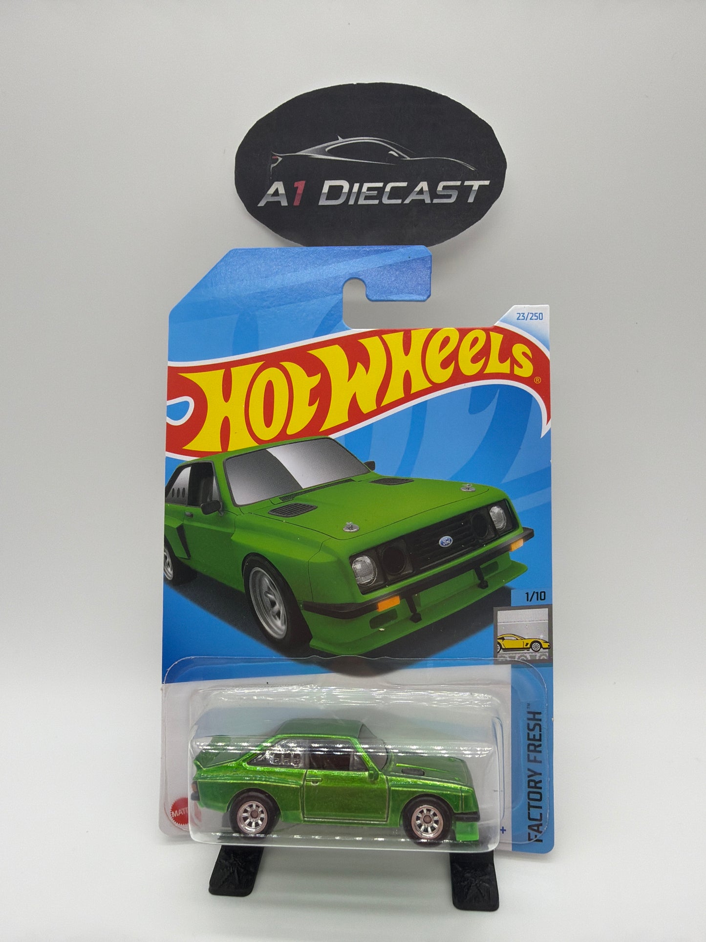 Hot Wheels Ford Escort RS2000Super Treasure Hunt