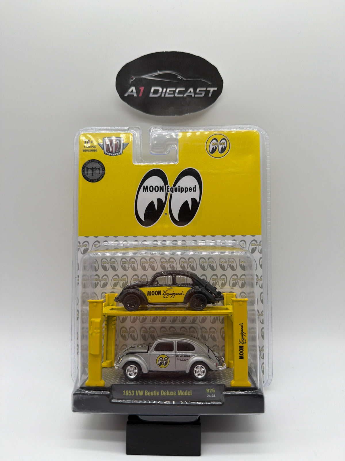 M2 Machines Auto-Lift 1953 VW Beetle Deluxe Model