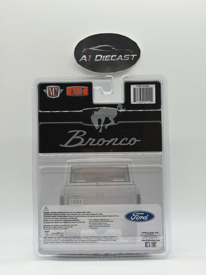 M2 Machines Bronco 1966 Ford Bronco Chase