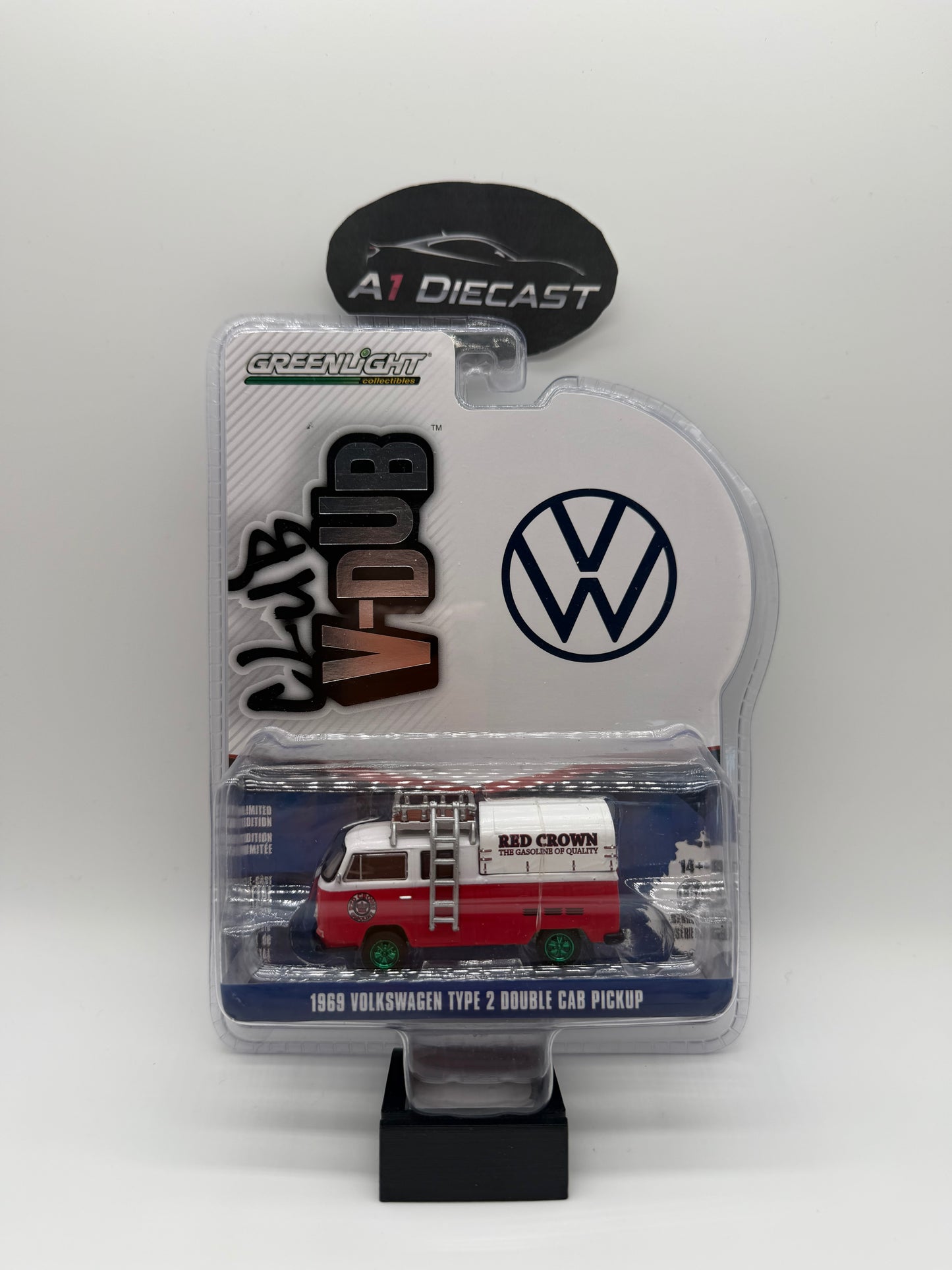 GreenLight V-Dub Club 1969 Volkswagen Type 2 Double Cab Pick-Up Chase