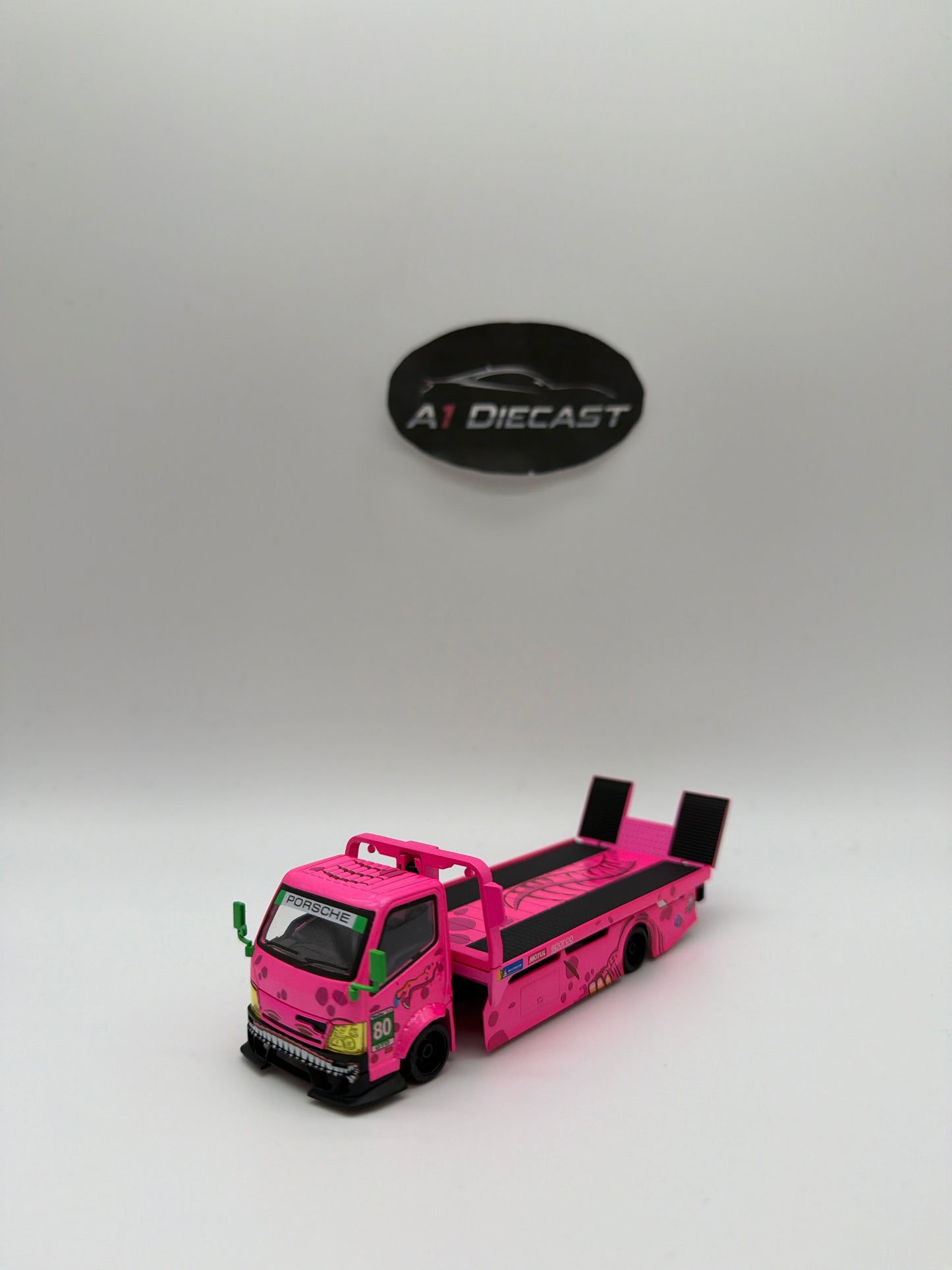 Mega Gear Custom Tow Truck Roxy