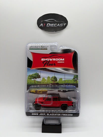Greenlight Showroom Floor Series 5 2023 Jeep Gladiator Freedom