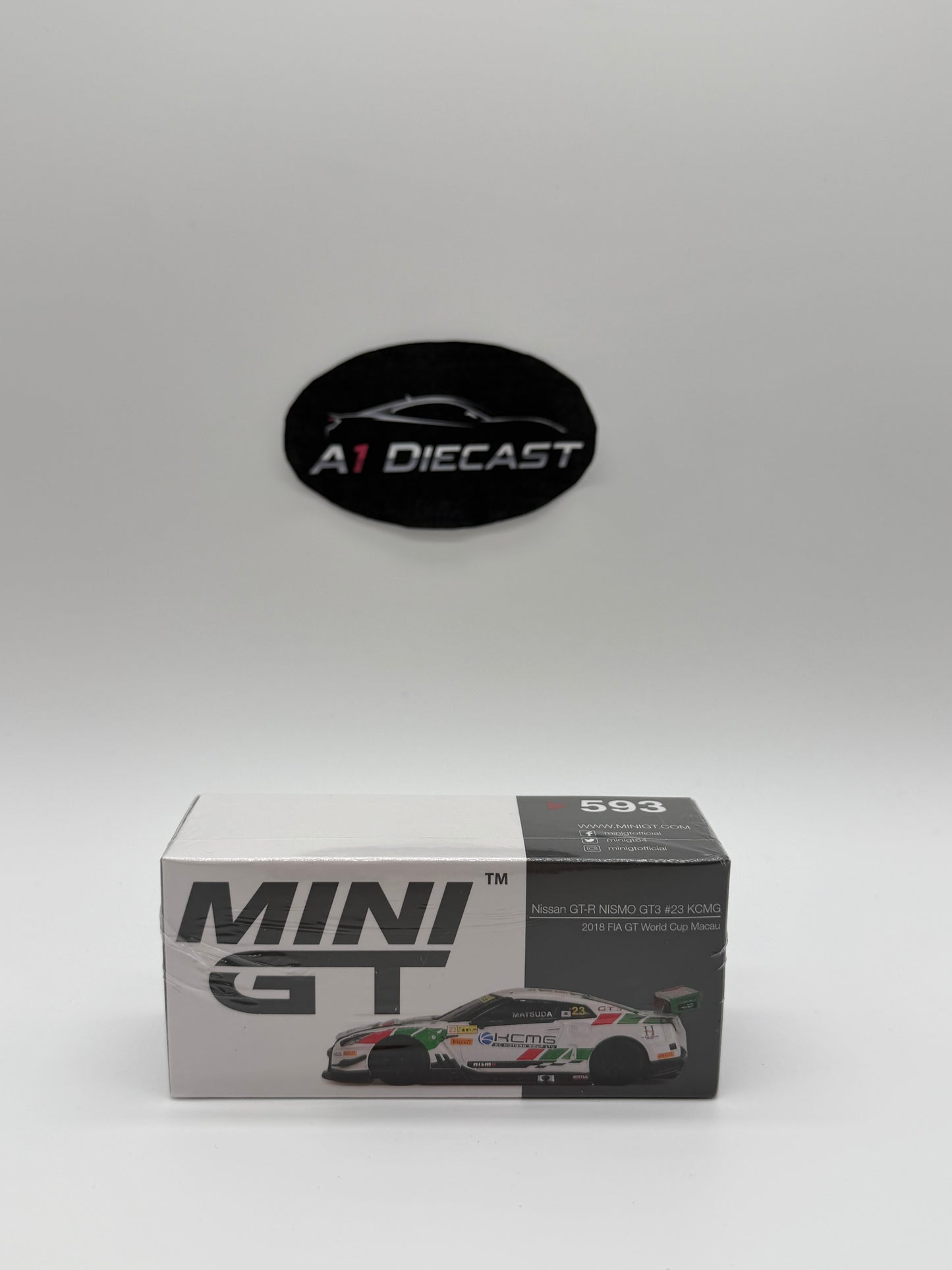 Mini GT Nissan GT-R Nismo GT3 #23 KCMG