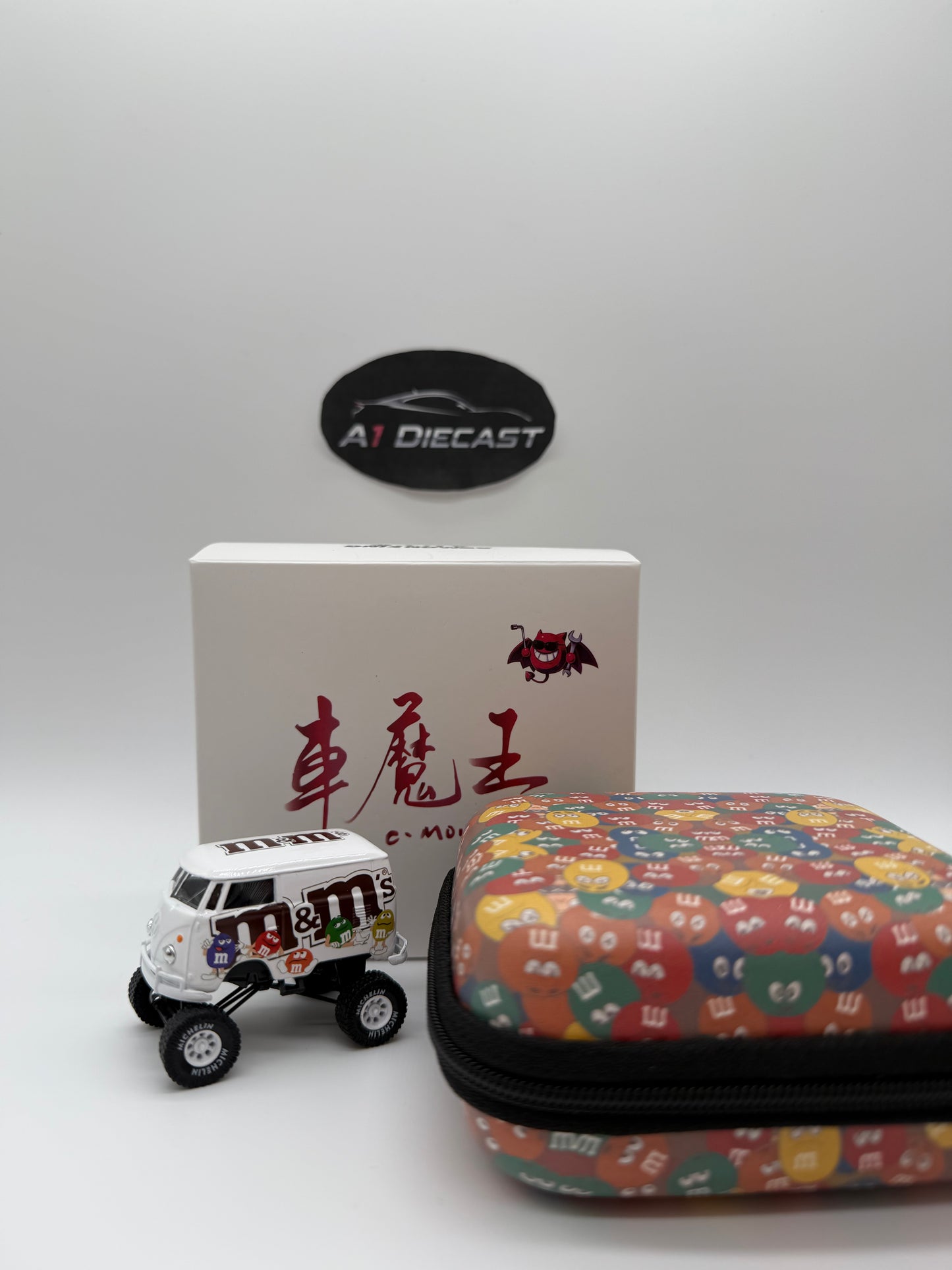 Demon King Auto Volkswagen T1 Bus M&M Big Wheels