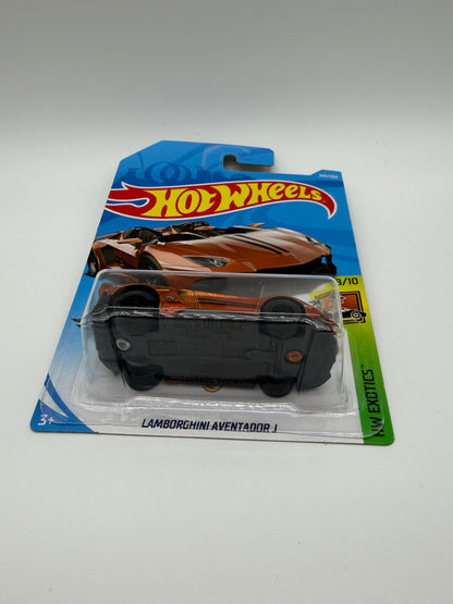 Hot Wheels Lamborghini Aventador Super Treasure Hunt