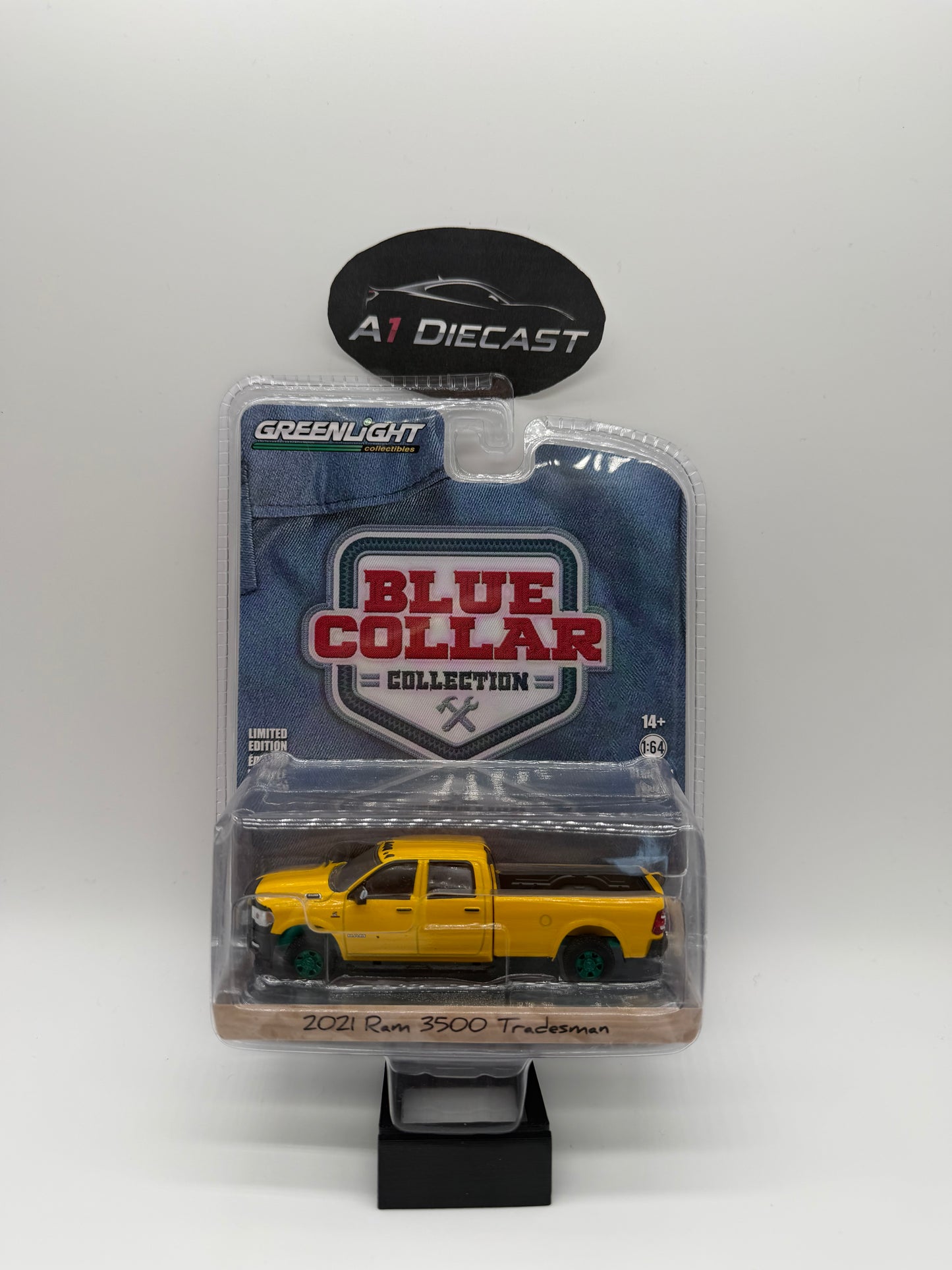 Greenlight Blue Collar Collection Series 11 2021 Ram 3500 Tradesman Chase