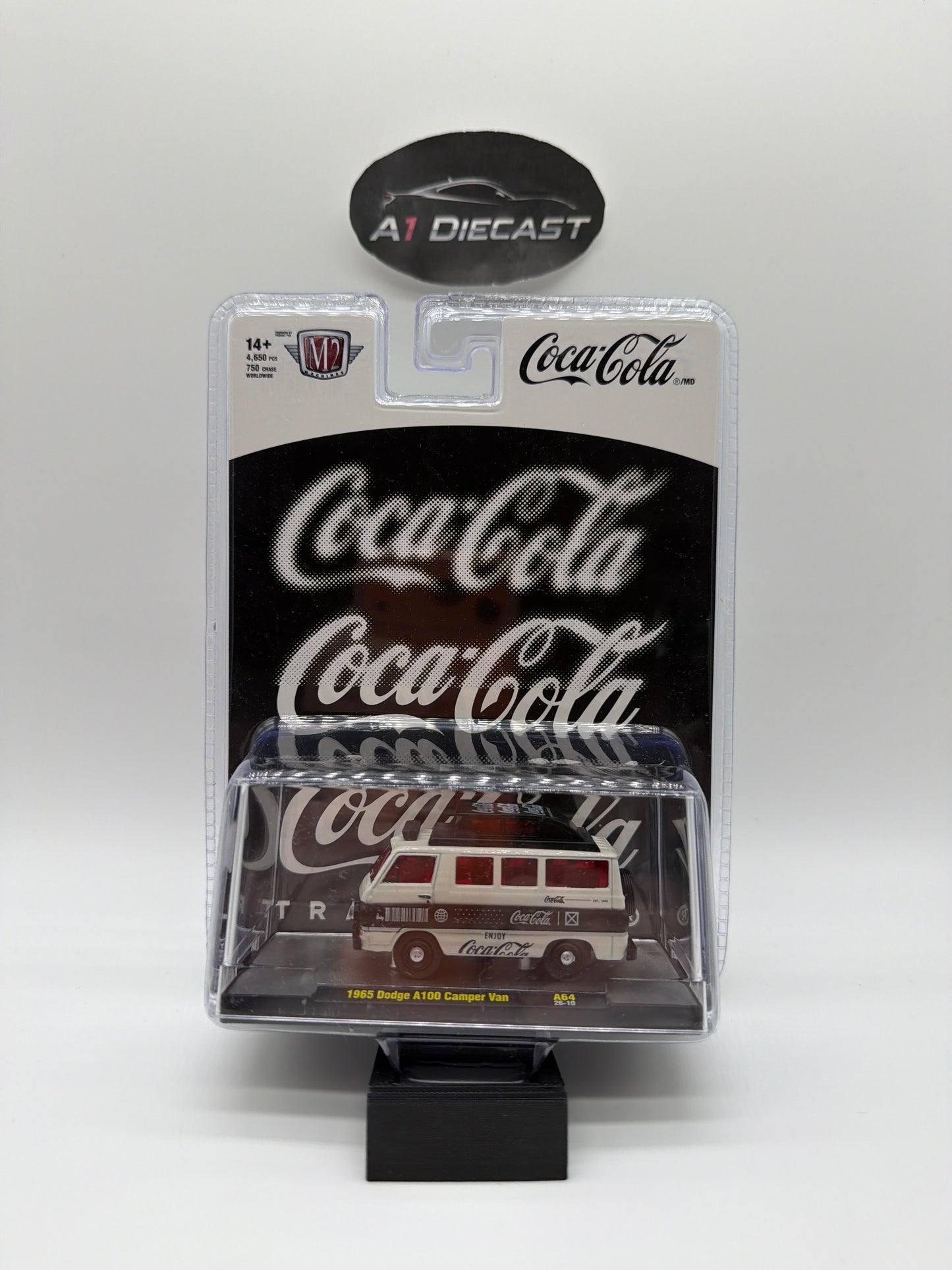 M2 Machines Coca-Cola 1965 Dodge A100 Camper Van Chase