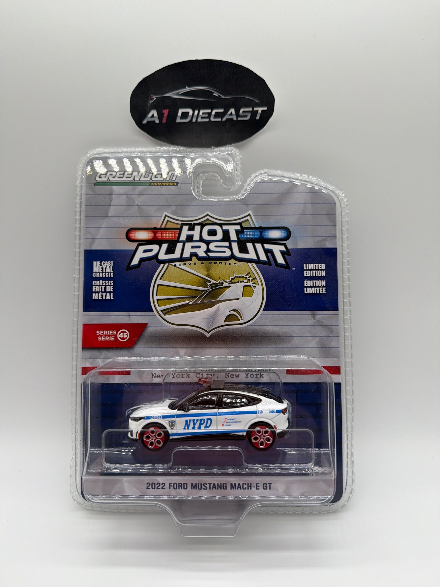 Greenlight Hot Pursuit 2022 Ford Mustang Mach-E GT Chase