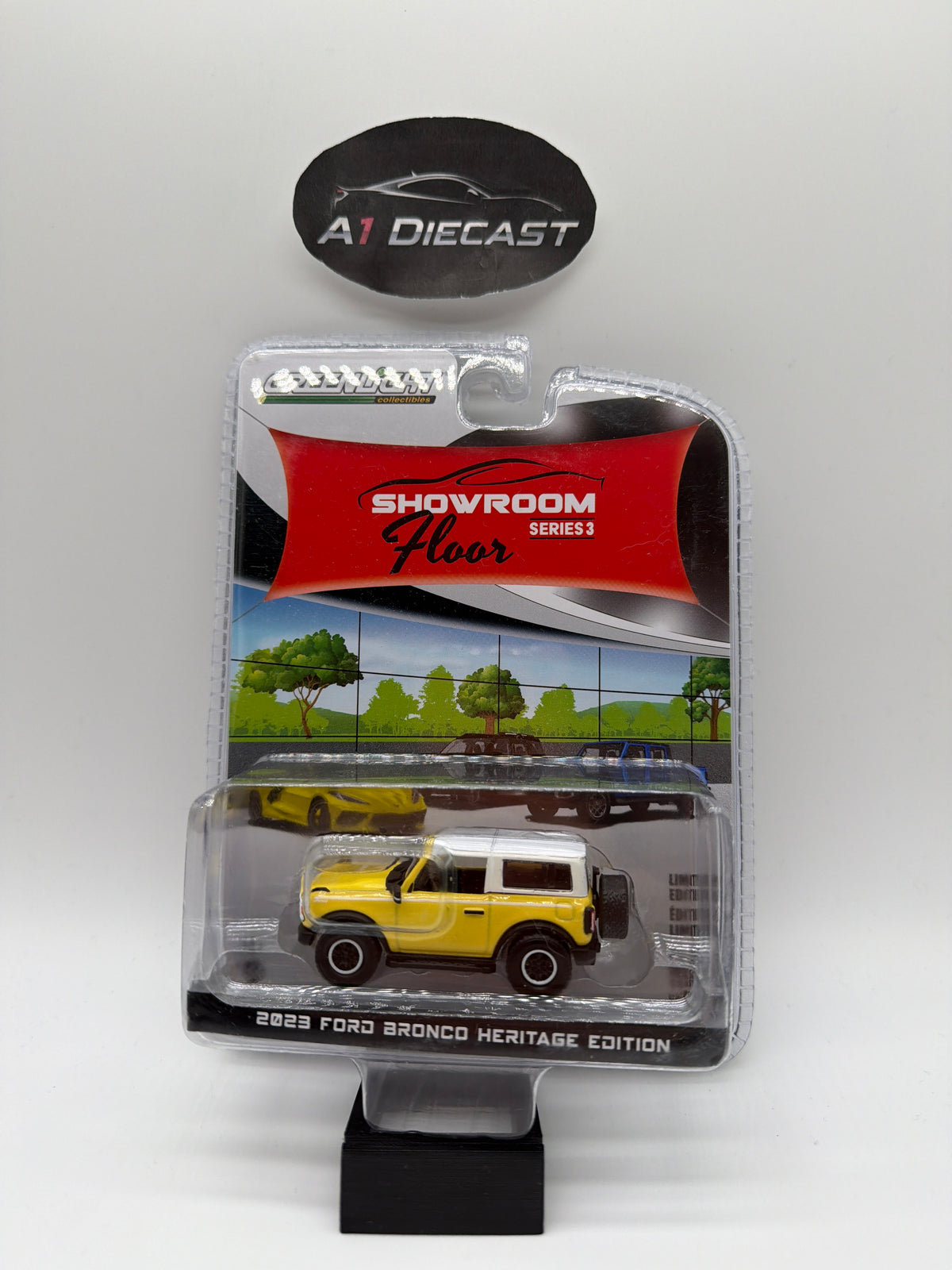 Greenlight Showroom Floor Series 3 2023 Ford Bronco Heritage Edition
