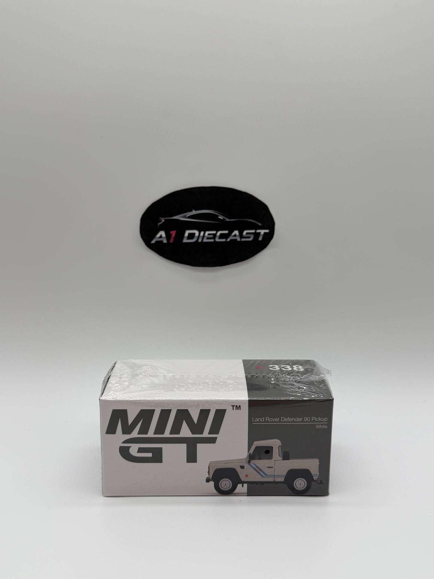 Mini GT Land Rover Defender 90 Pickup