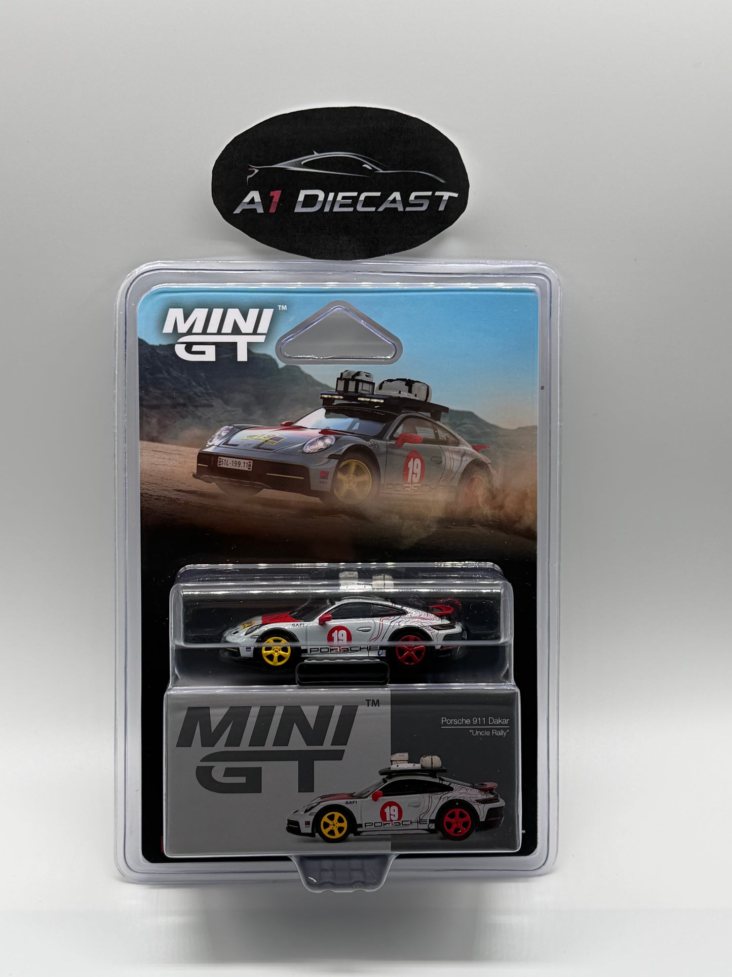 Mini GT Porsche 911 Dakar