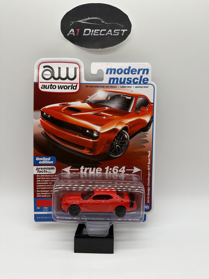 Auto World Premium 2019 Dodge Challenger R/T Scat Pack