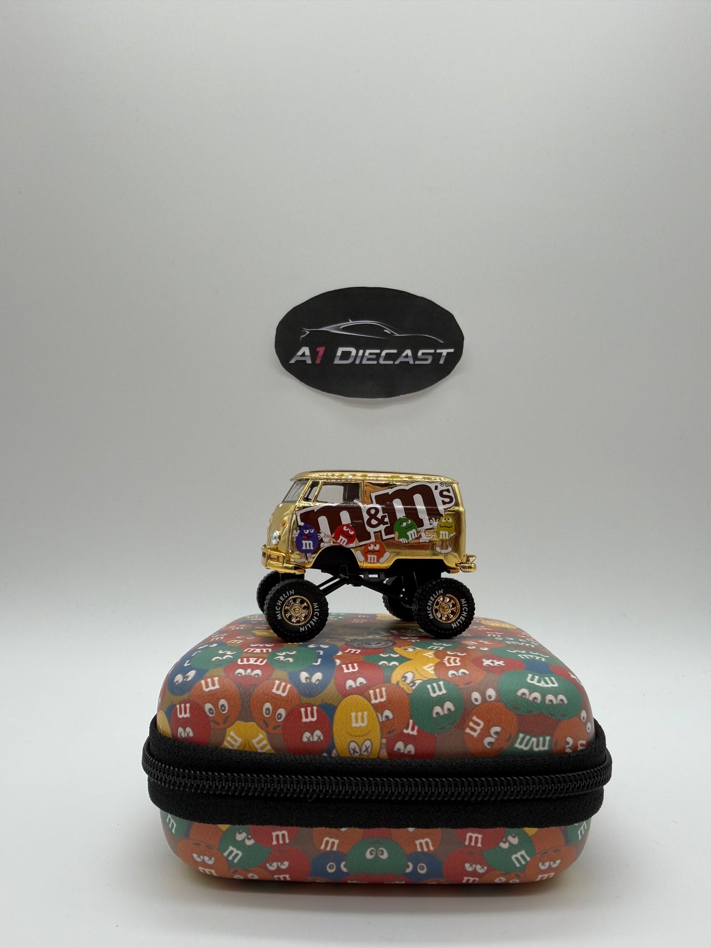 Demon King Auto Volkswagen T1 Bus M&M Big Wheels