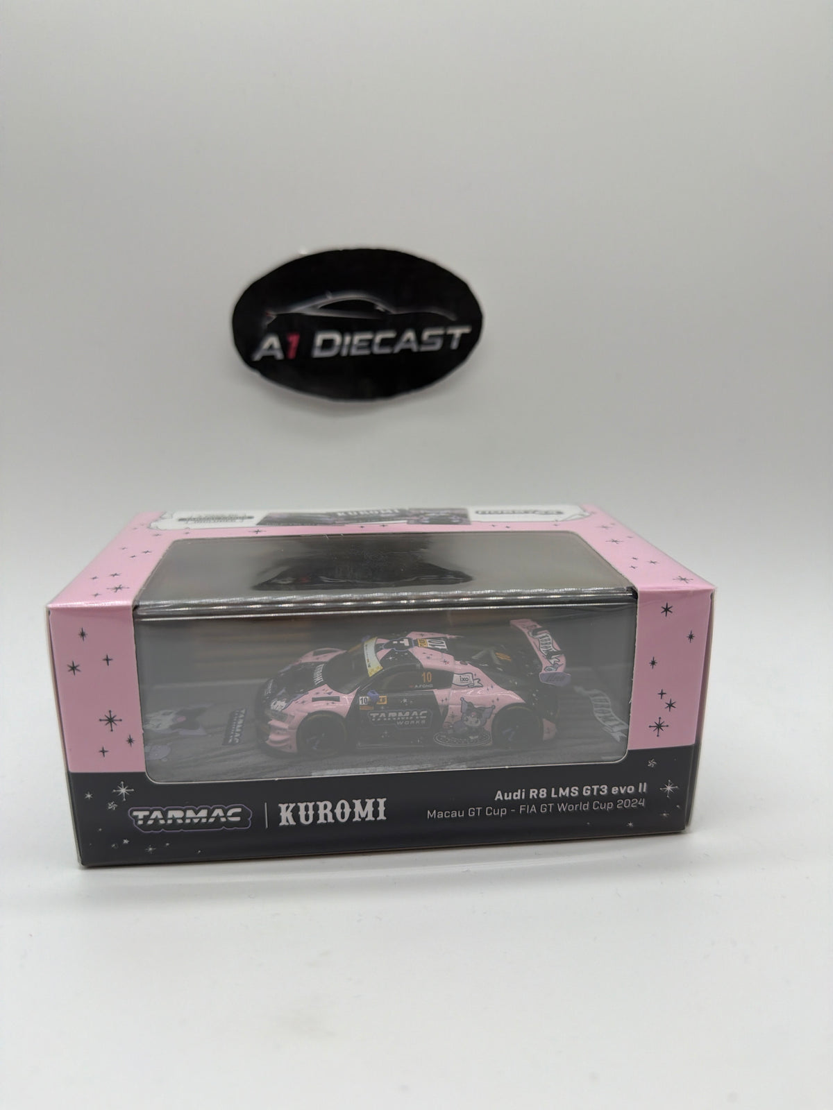 Tarmac Hobby 64 Audi R8 LMS GT3 Evo II Macau GT Cup - FIA GT World Cup with Pack of Cards