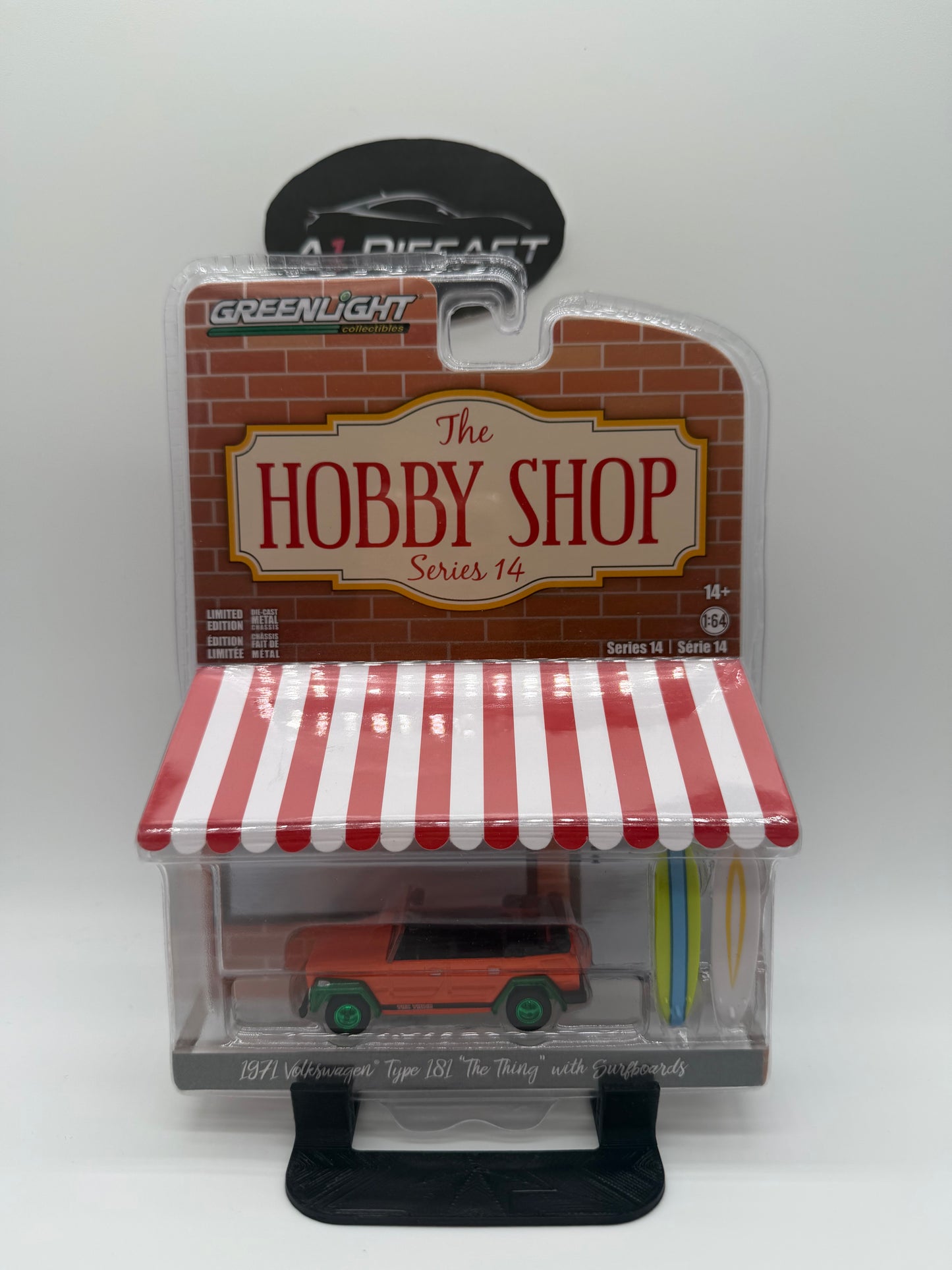 Greenlight The Hobby Shop 1971 Volkswagen Type 181 “the Thing” with Surfboard Chase